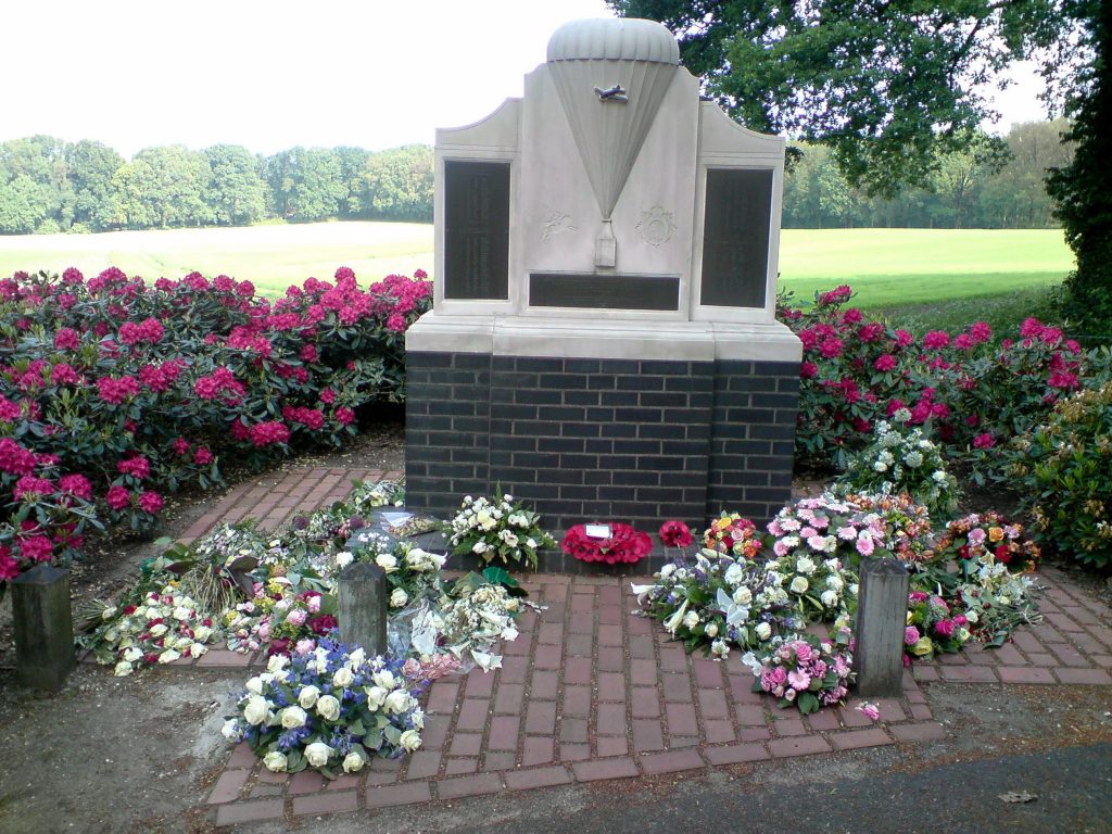 Monument to all the Despatchers who died in Operation Market-Garden