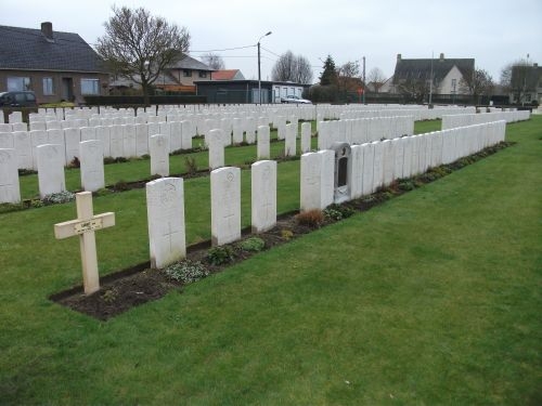 French, Commonwealth & Belgian graves