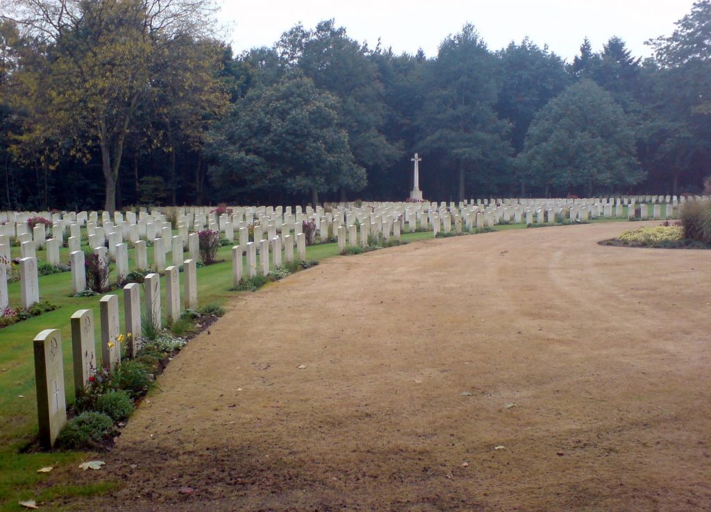 Arrangement of graves in the Cemetery
